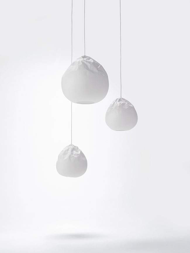 Lampe en papier design SEMI WRINKLE WASHI par Taniguchi Aoya Washi‏ x NENDO